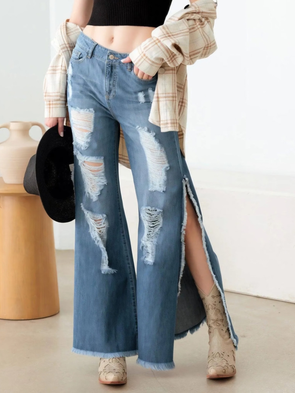 LITZ by UNIQ Distressed Wide Leg Side Slit Jeans Medium Western Boho